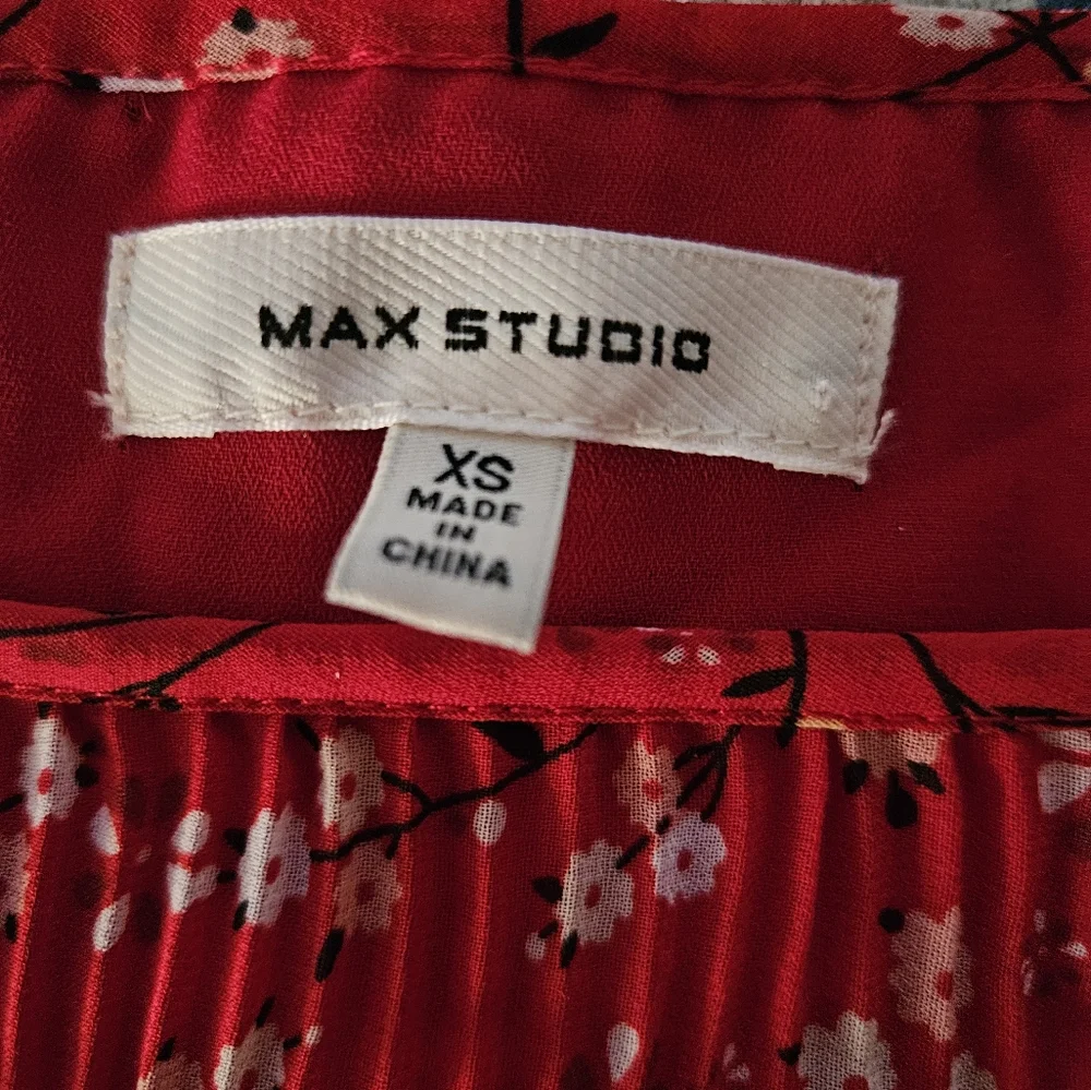 Max Studio Women's Lined Red Long Sleeve Floral Midi Dress Size XS - Picture 2 of 6